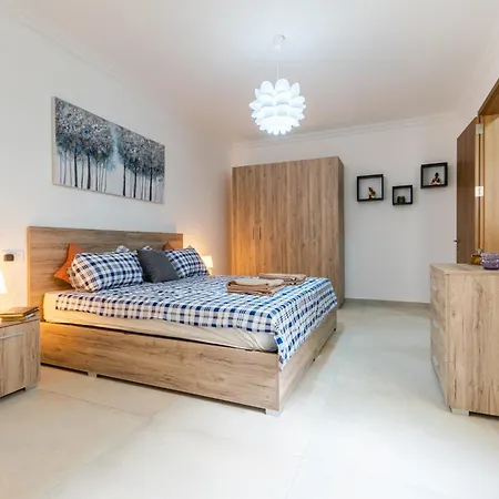 Apartament Brand New Modern Bugibba 3bdr 2 Bth *